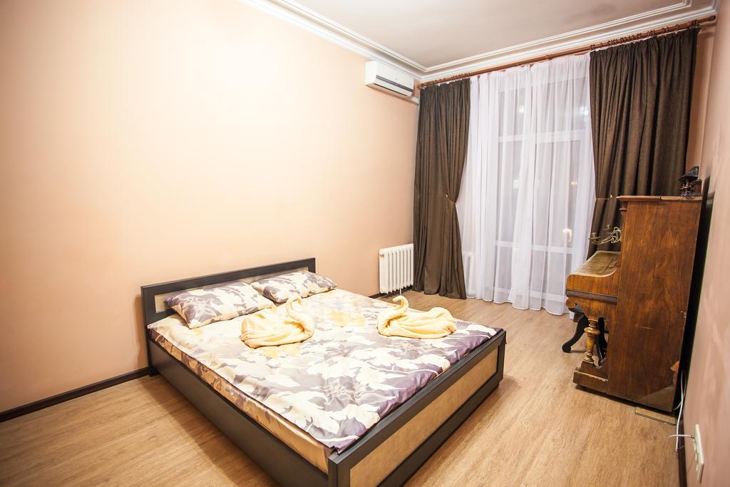 Apartment On Khreshchatyk 21 Kyiv Quarto foto
